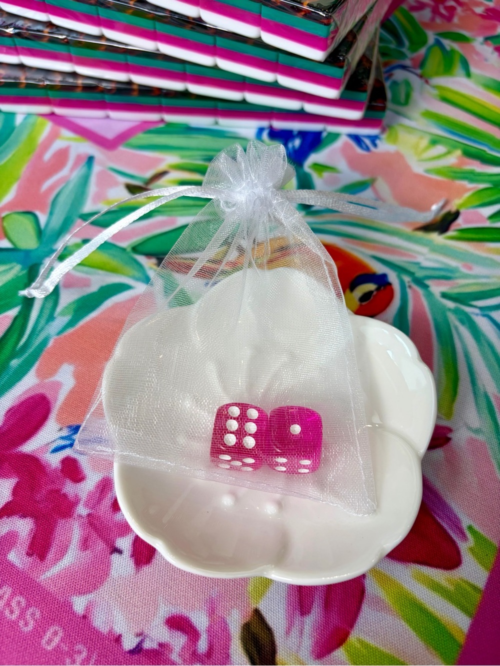 Vibrant π π΄ Jungle Theme π€π©΅π©· Mahjong Tiles, Tile Bag, Dish & DiceποΈ - Picture 8 of 9